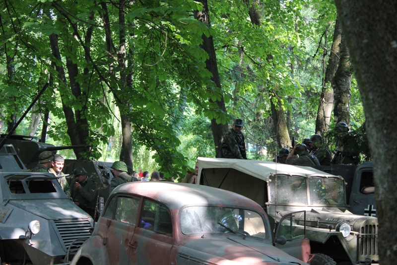 В Івано-Франківську відбулися Марш Слави УПА та реконструкція бою вояків УПА проти Вермахту 