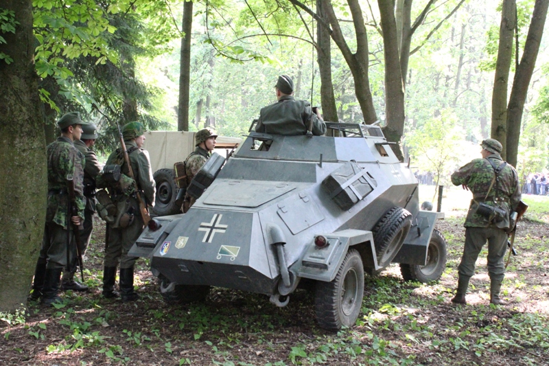 В Івано-Франківську відбулися Марш Слави УПА та реконструкція бою вояків УПА проти Вермахту 